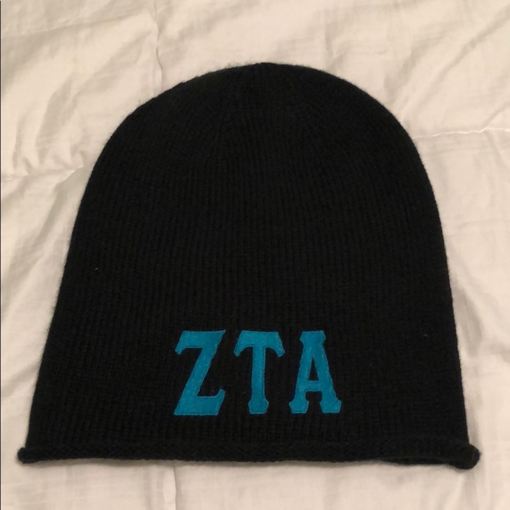 ZTA slouchy beanie!